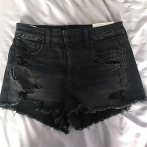 American Eagle - Hi-Rise black shorts, size 6
